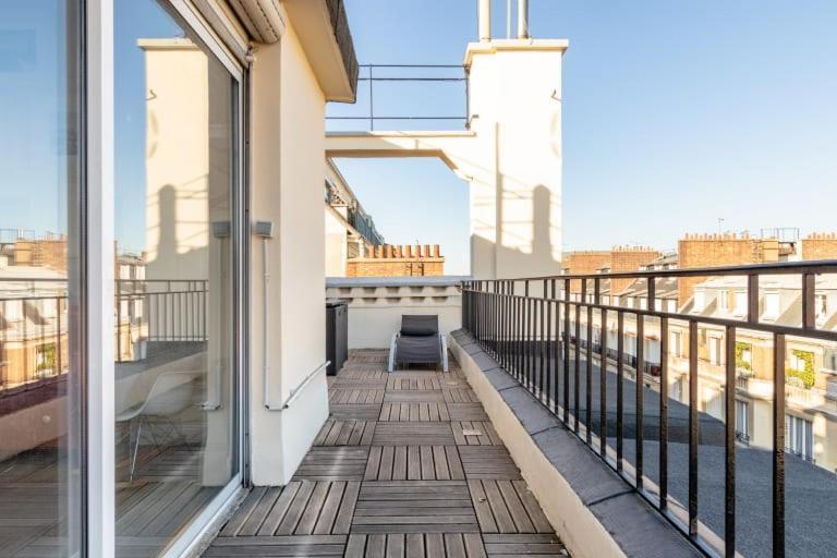 Guestready - Appartement Terrasse Vue Tour Eiffel Paris Bagian luar foto