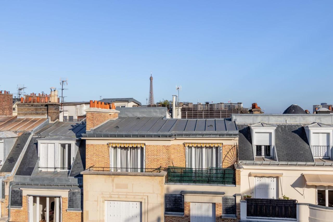 Guestready - Appartement Terrasse Vue Tour Eiffel Paris Bagian luar foto